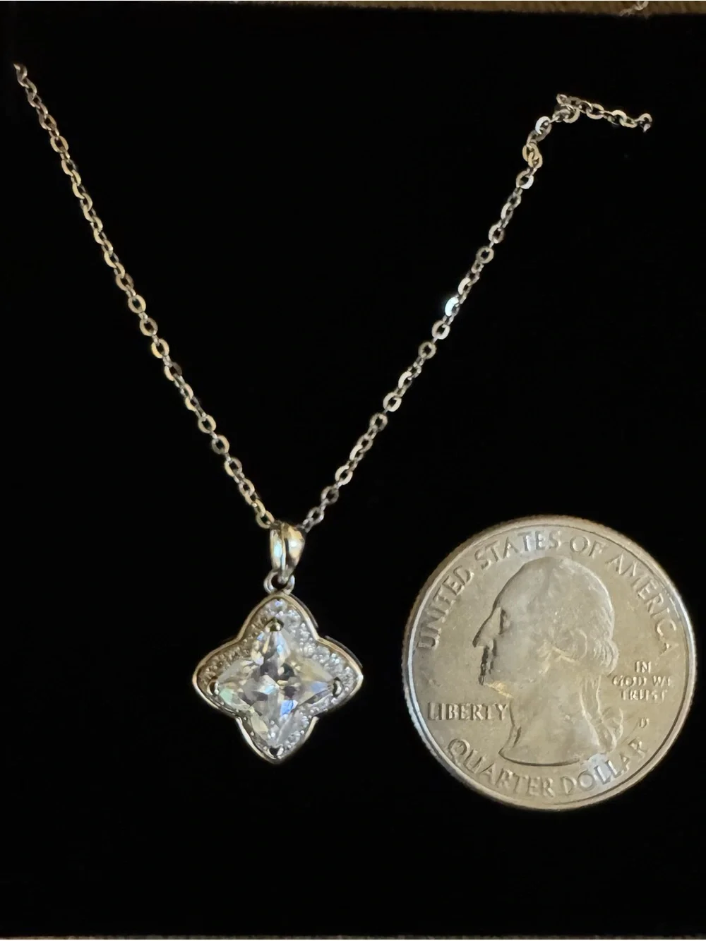 2ct Bloome’ Cut Moissanite Halo S925 Necklace Sterling Silver - Picture 4 of 6